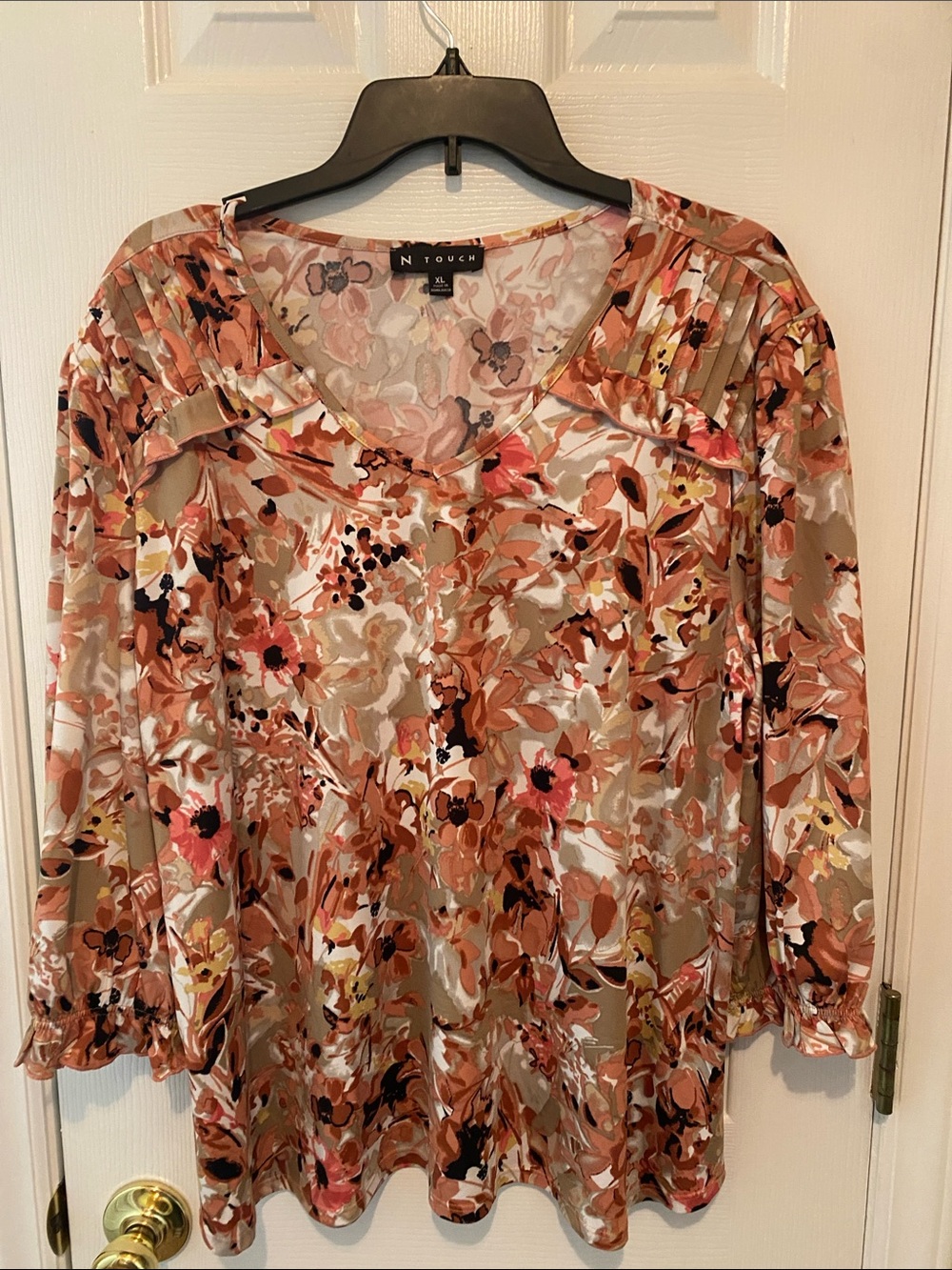 N Touch Women's Floral V-Neck Blouse in Multi Floral Taupe